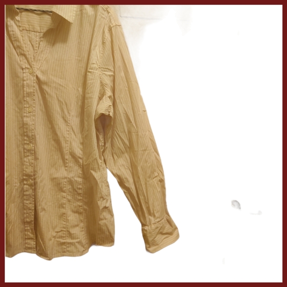 Unknown Brand Women's Button Shirt - Picture 4 of 14